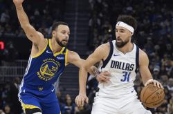 开云足球直播-魔术力克独行侠，库里惊艳四座的简单介绍