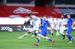 开云APP-西班牙队豪取七连胜，稳固欧预赛领跑者位置的简单介绍