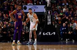 开云体育官网-包含杜兰特亲自点赞山东队主力表现的词条