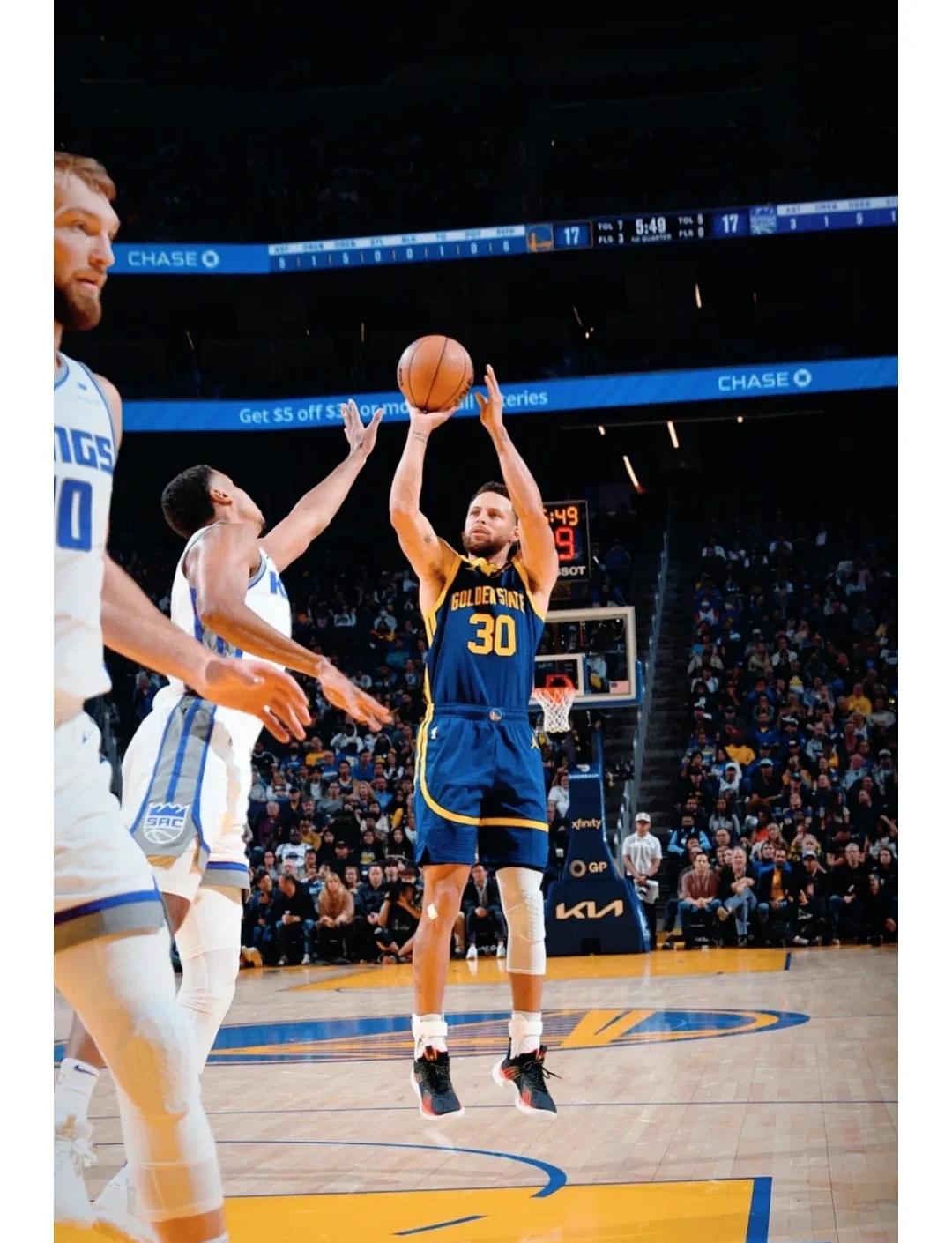 包含勇士绝地反击雄鹿B队，汉密尔顿制霸全场的词条