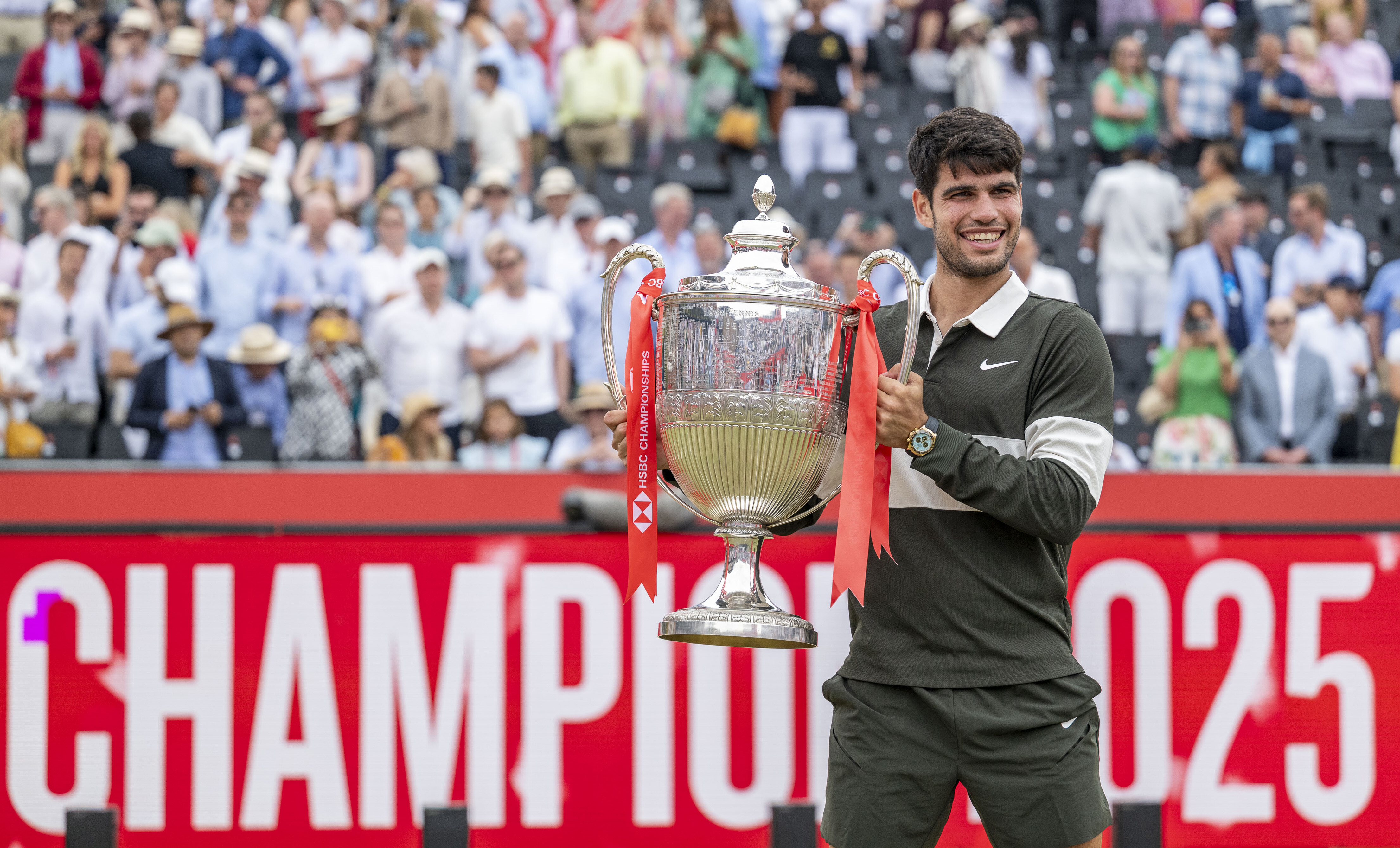 世界网球队轻取西班牙网球队,阿尔卡拉斯关键制胜的简单介绍 世界网球队轻取西班牙网球队,阿尔卡拉斯关键制胜的简单介绍