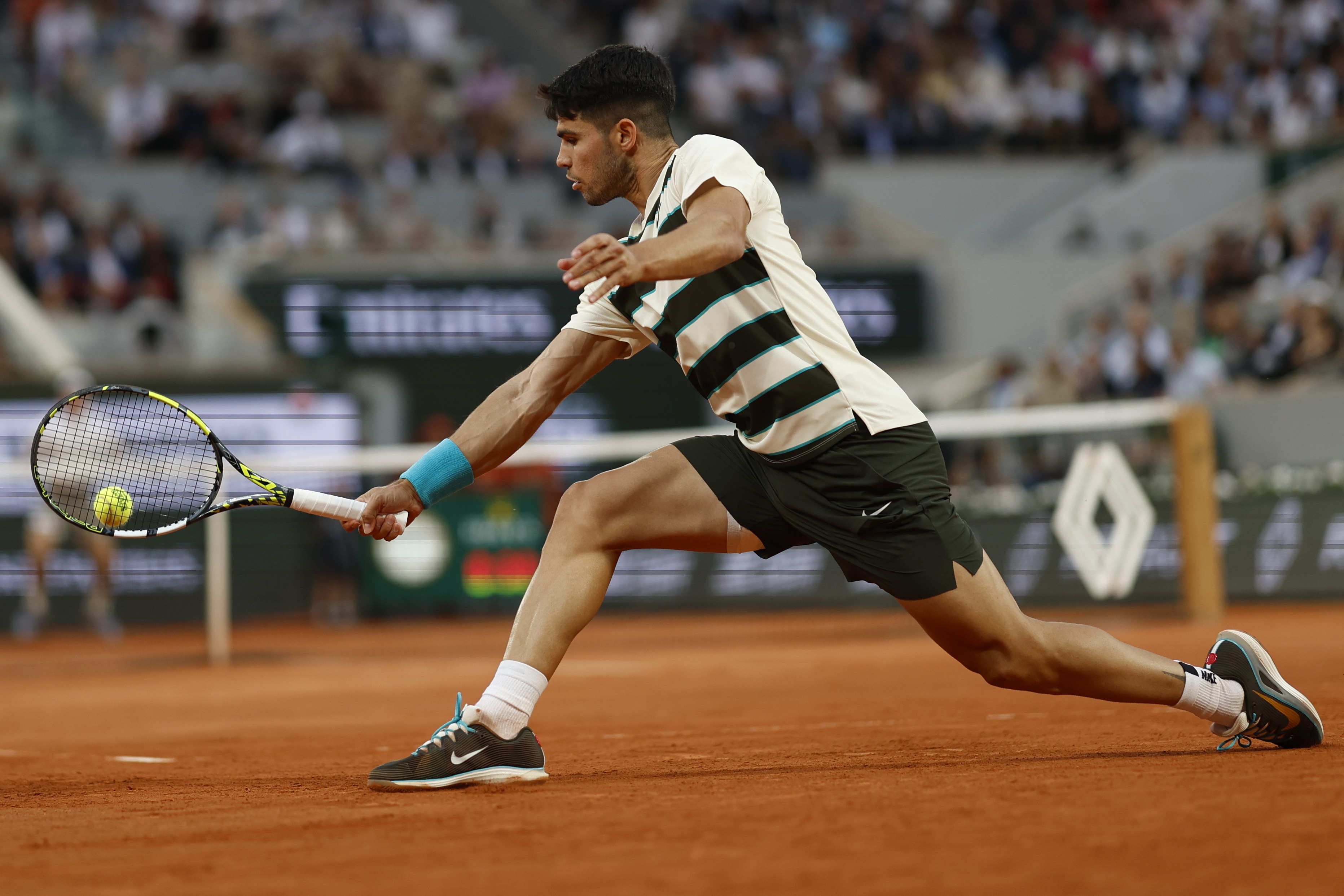 美国网球队翻盘英国网球队，阿尔卡拉斯制霸全场的简单介绍