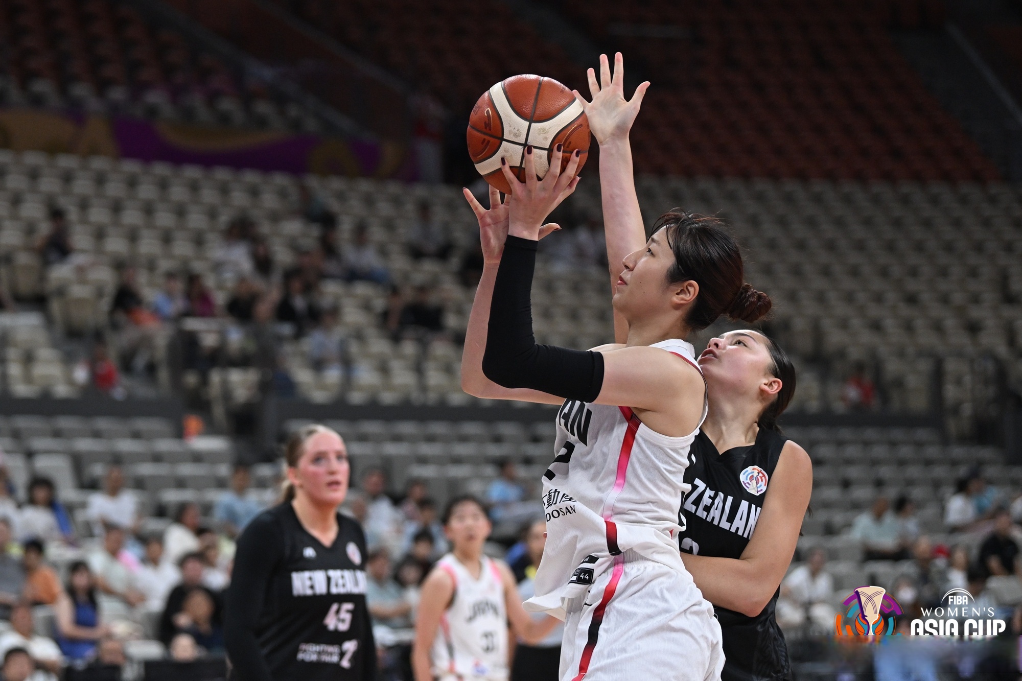 包含黑山女篮在巴尔干半岛锦标赛中实现破冰的词条