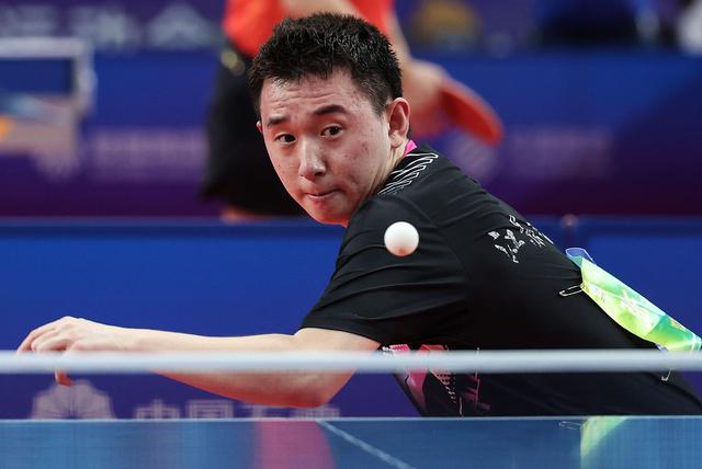 南美洲篮球巨星突然宣布退役,球迷震惊 南美洲篮球巨星突然宣布退役,球迷震惊