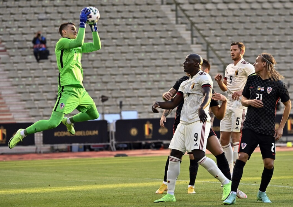 瓦朗谢纳击败劲敌,升至积分榜前列的简单介绍 瓦朗谢纳击败劲敌,升至积分榜前列的简单介绍