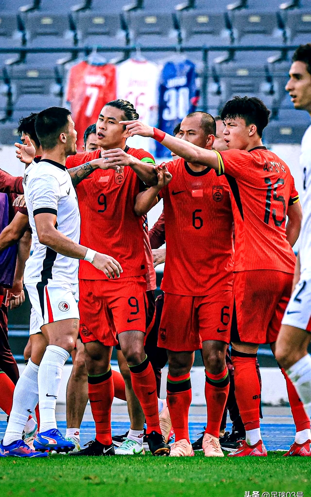 上港不敌恒大，连胜劲敌未果