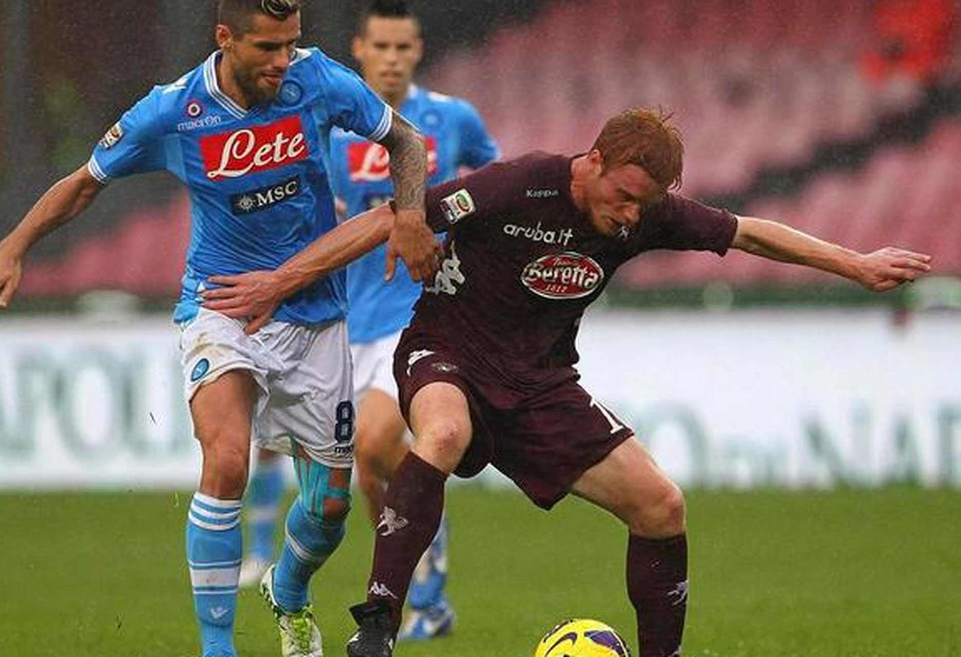 那不勒斯豪取胜利，稳固前四位置的简单介绍