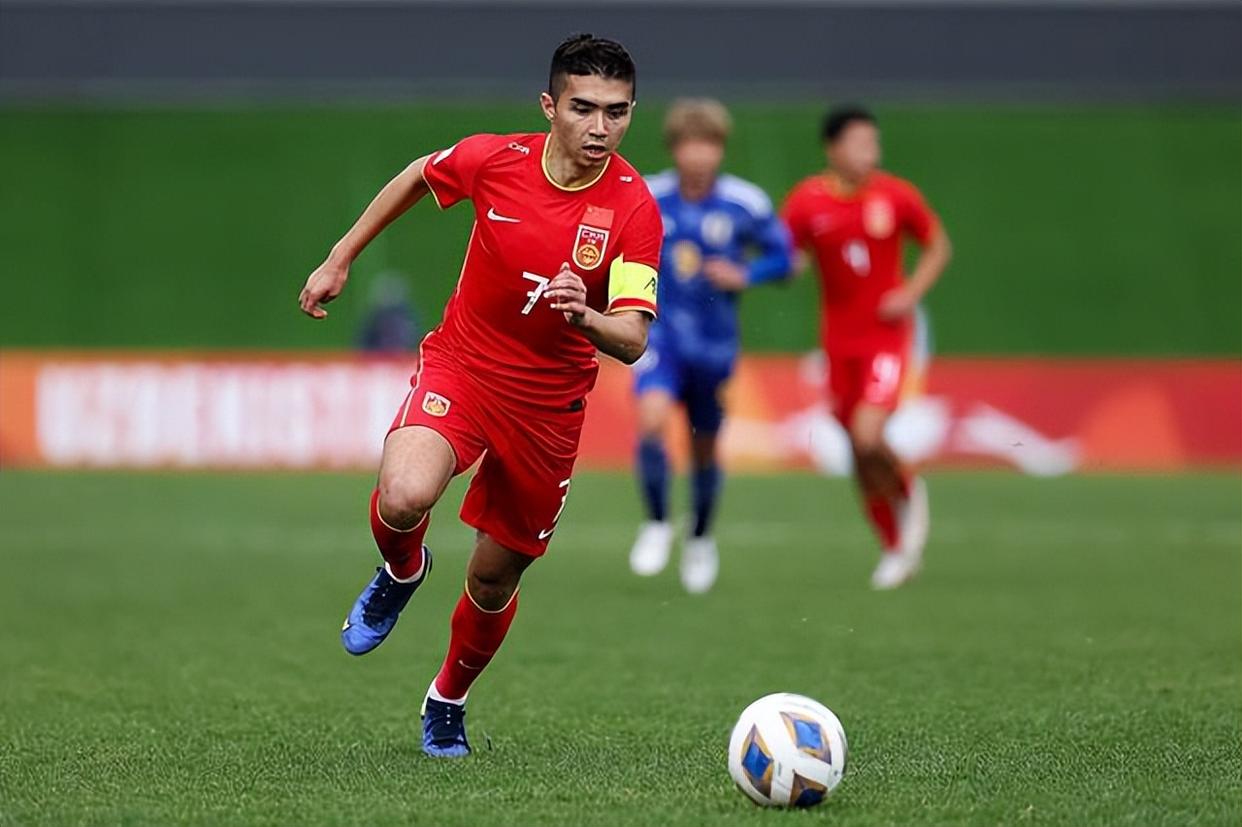 关于澳大利亚球员高效防守，成功挡住犀利进攻的信息