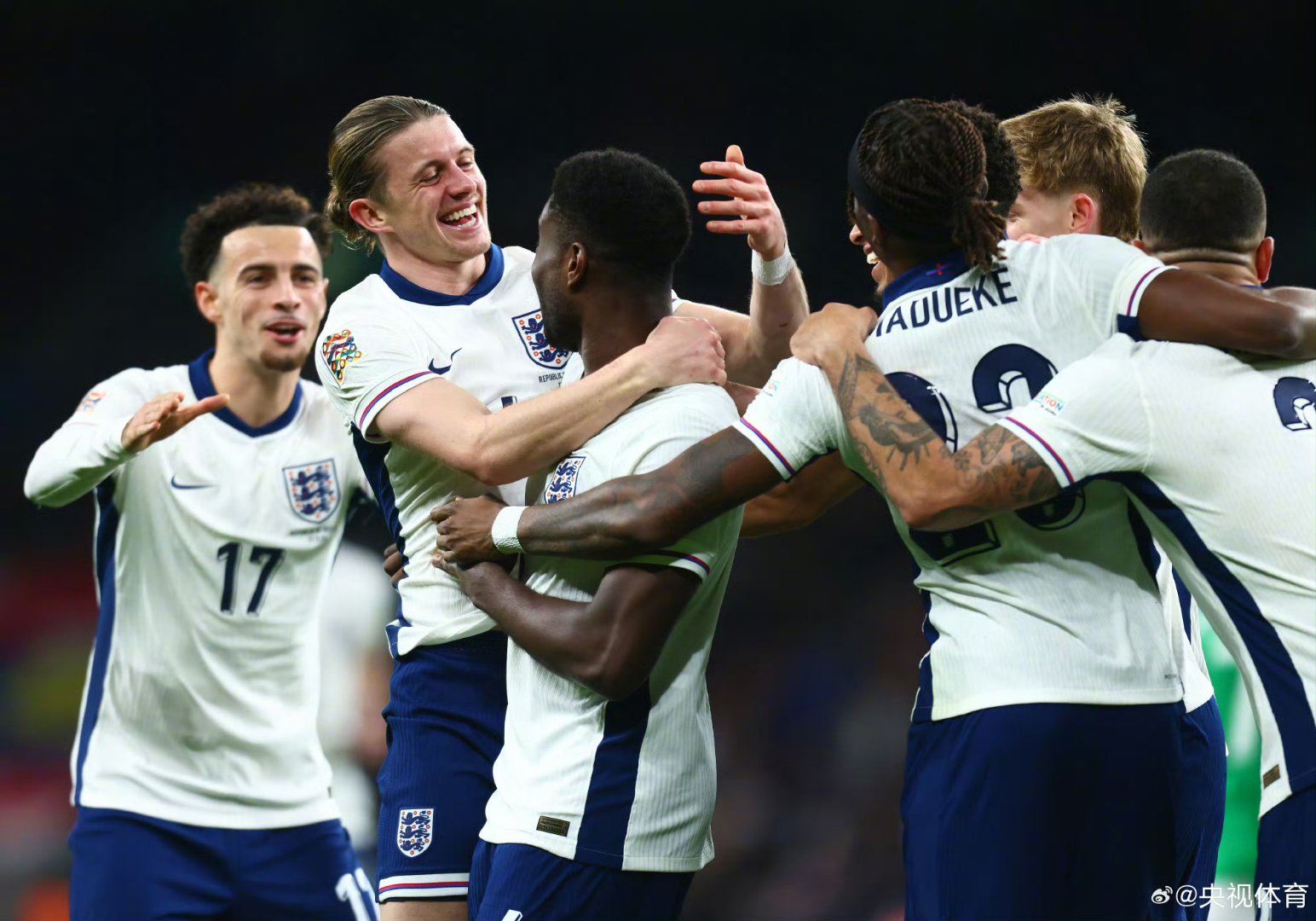 英格兰豪取连胜,实现欧锦赛晋级 英格兰豪取连胜,实现欧锦赛晋级