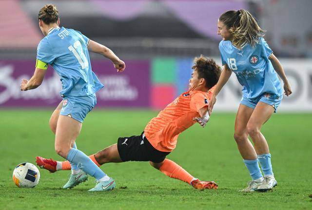 关于亚冠比赛场上一幕幕精彩瞬间激发热议的信息