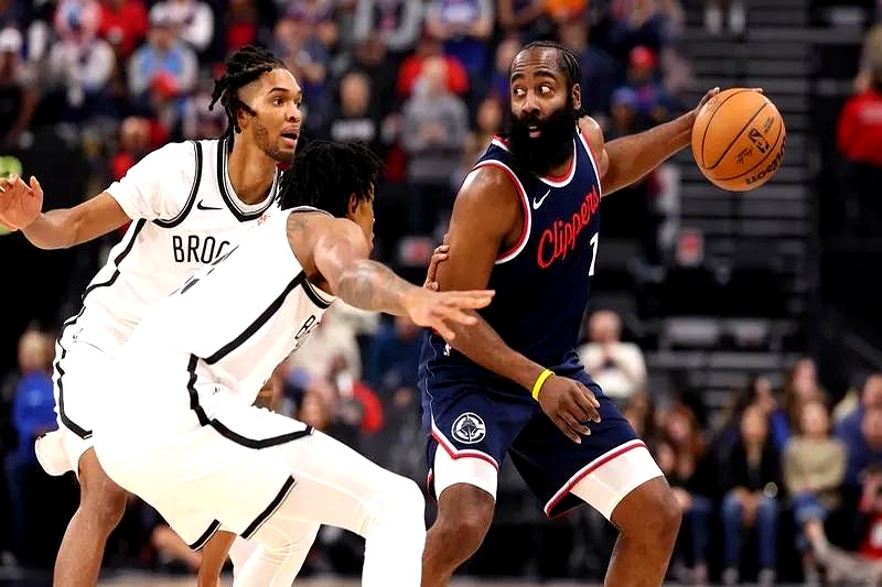 太阳内线强势，击败快船砍下关键胜利的简单介绍