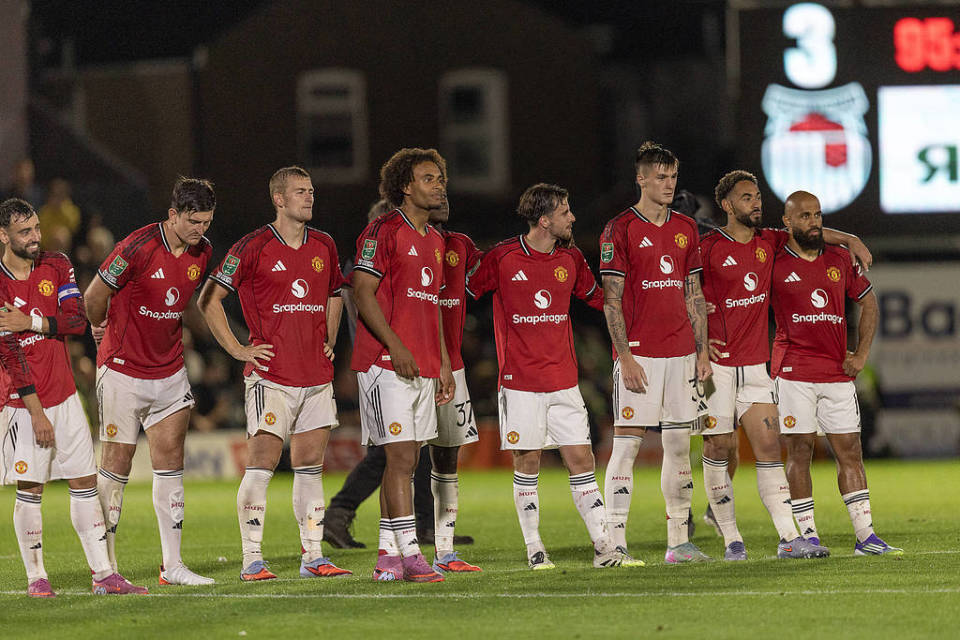 曼联新援助力，轻取对手晋级