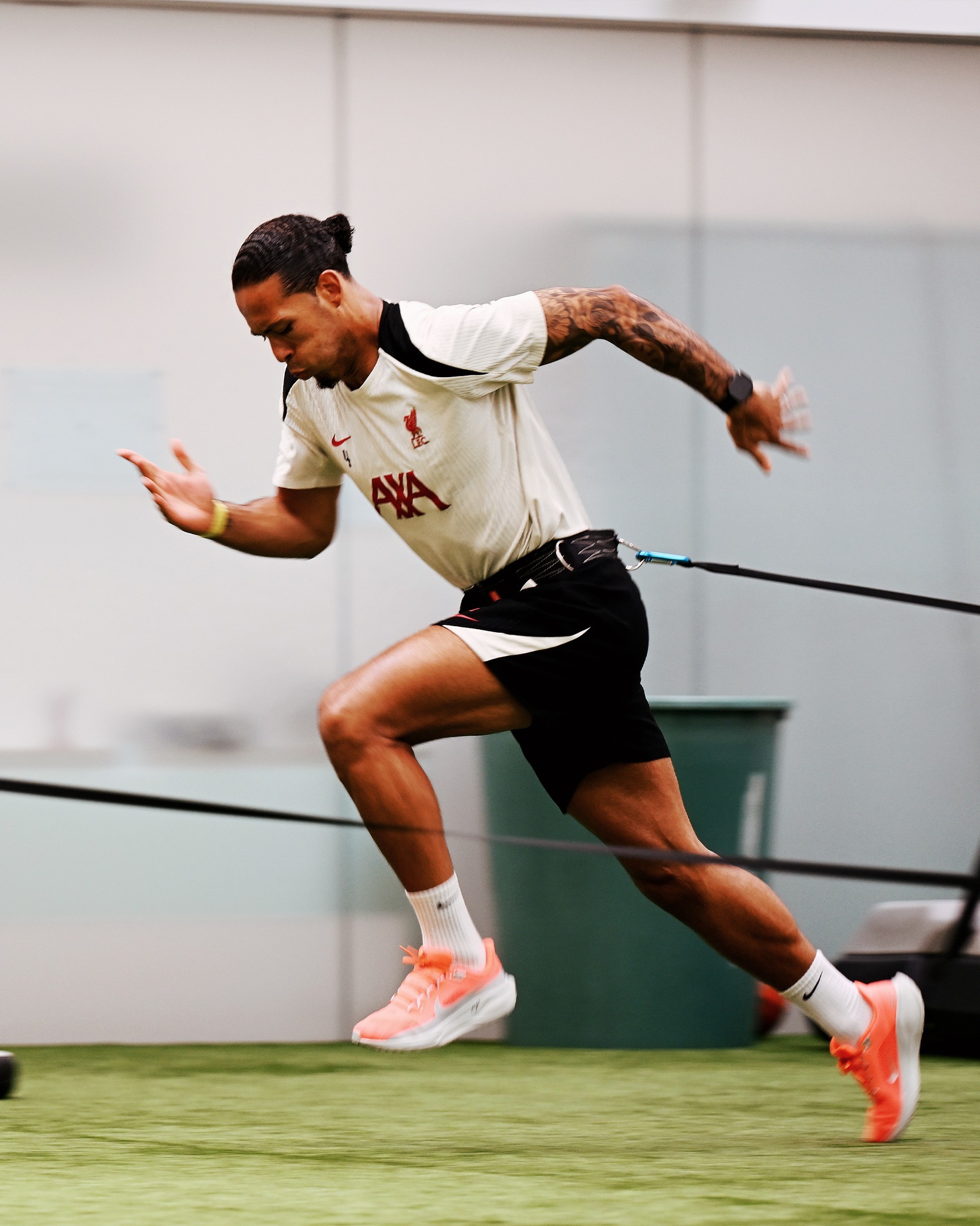 利物浦碾压阿森纳,阿尔瓦雷斯带队取胜 利物浦碾压阿森纳,阿尔瓦雷斯带队取胜