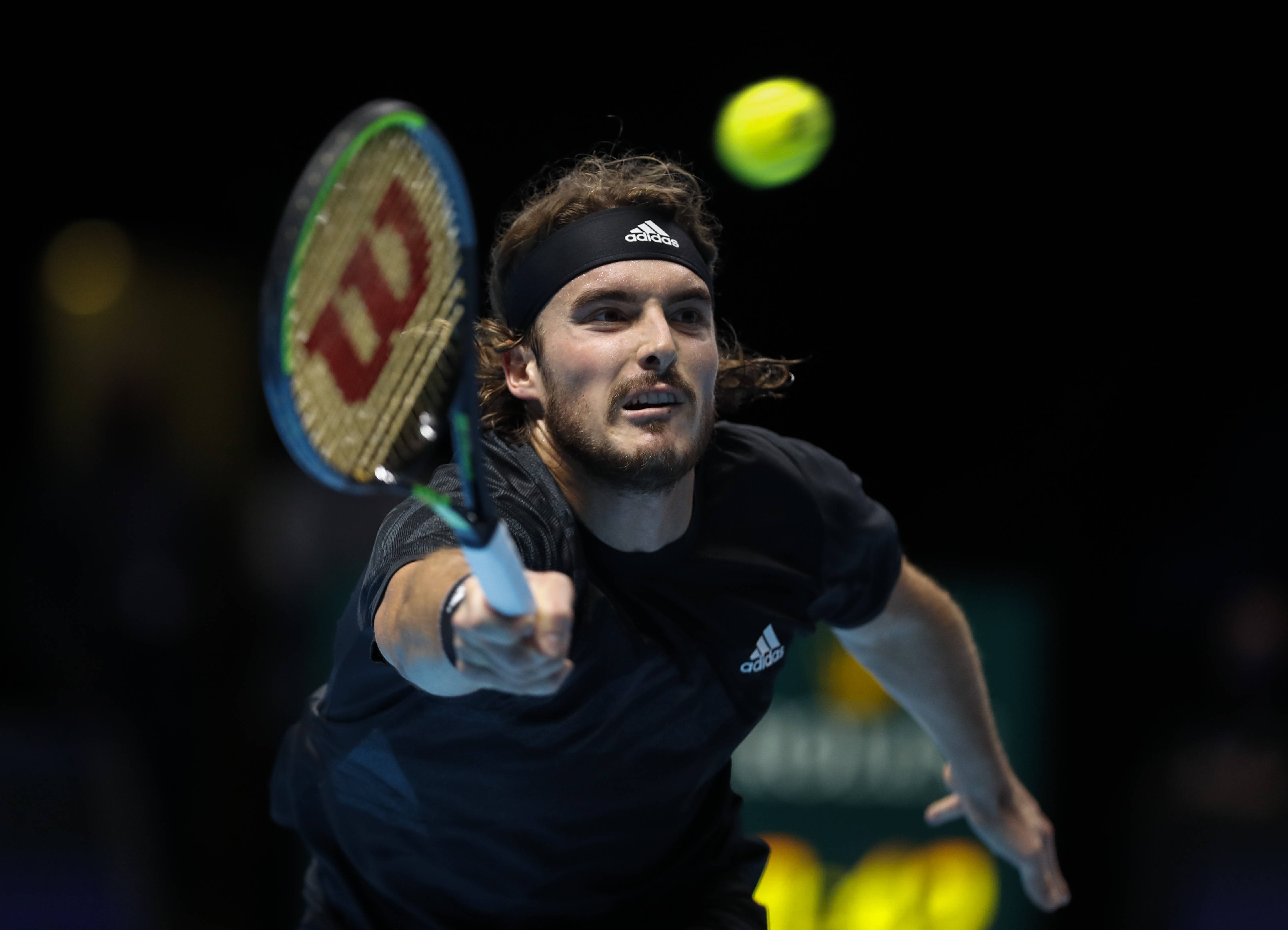 德国网球队强势美国网球队，西西帕斯爆发神勇的简单介绍