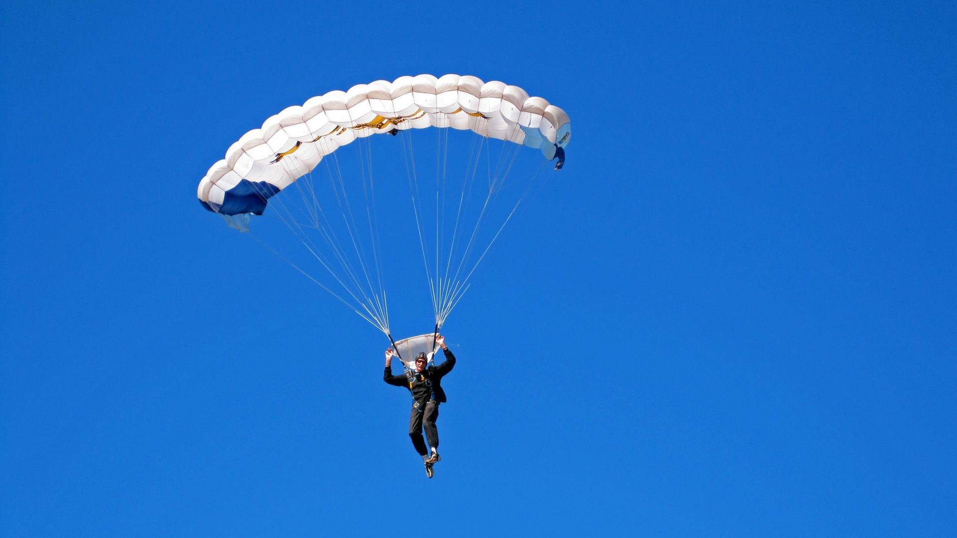 冰封神话的终结，莱万让秘鲁对阵冰岛提前失去悬念